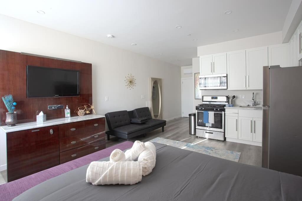 Luxurious Furnished Studio W Full Kitchen In Sd 샌디에이고 외부 사진
