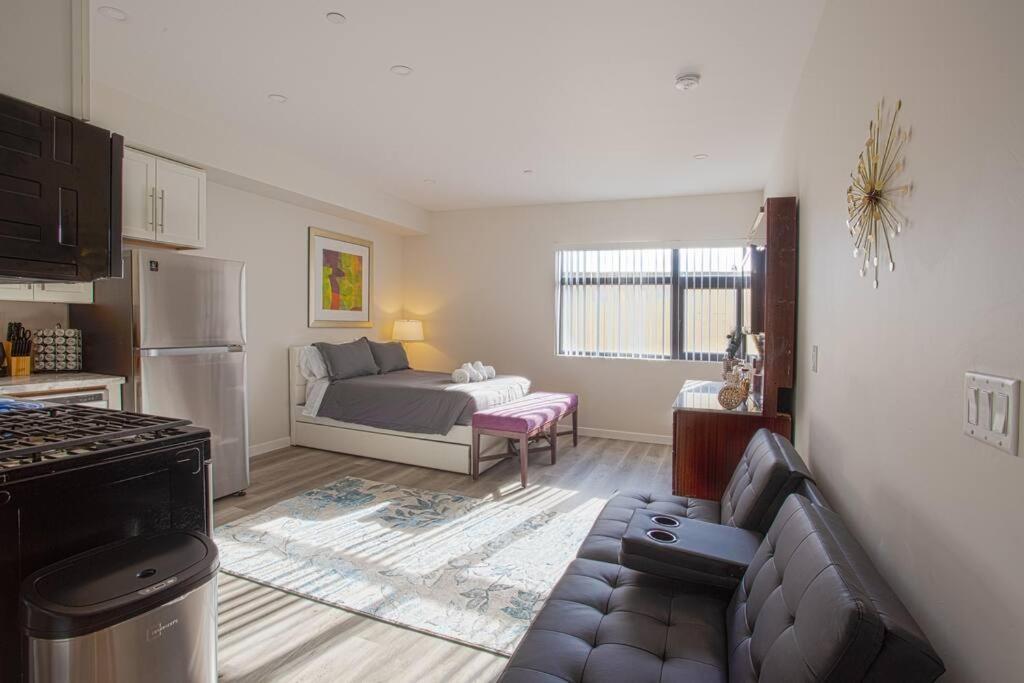 Luxurious Furnished Studio W Full Kitchen In Sd 샌디에이고 외부 사진