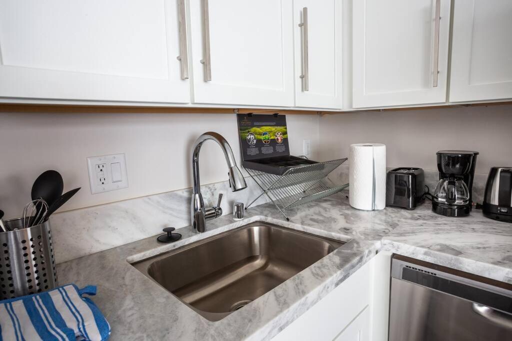 Luxurious Furnished Studio W Full Kitchen In Sd 샌디에이고 외부 사진