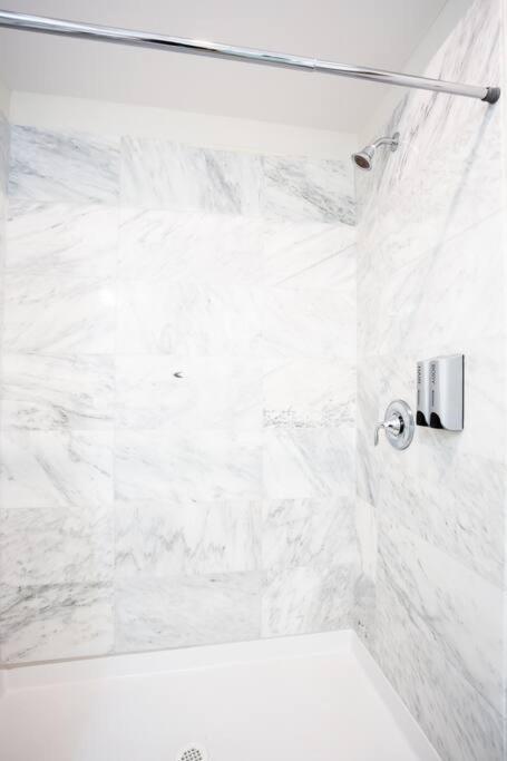 Luxurious Furnished Studio W Full Kitchen In Sd 샌디에이고 외부 사진
